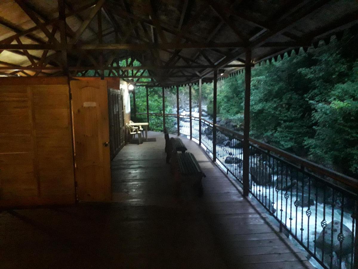 Guest House Polnaya Chasha Ochamchira Exterior photo